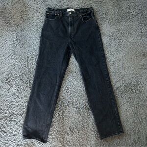 Abercrombie 90’s Straight Ultra High Rise Black Jeans